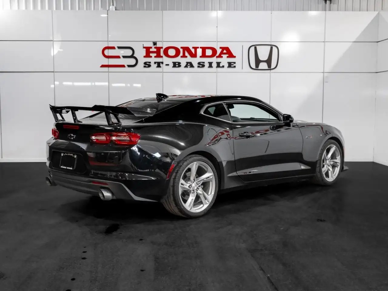 Chevrolet Camaro снимка Chevrolet Camaro