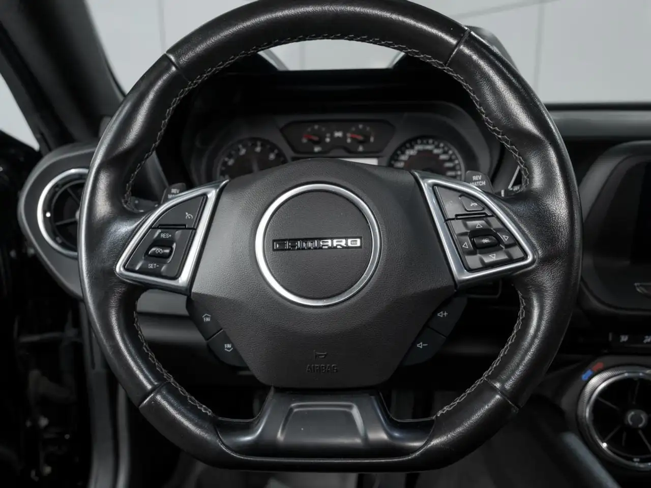 Chevrolet Camaro снимка Chevrolet Camaro
