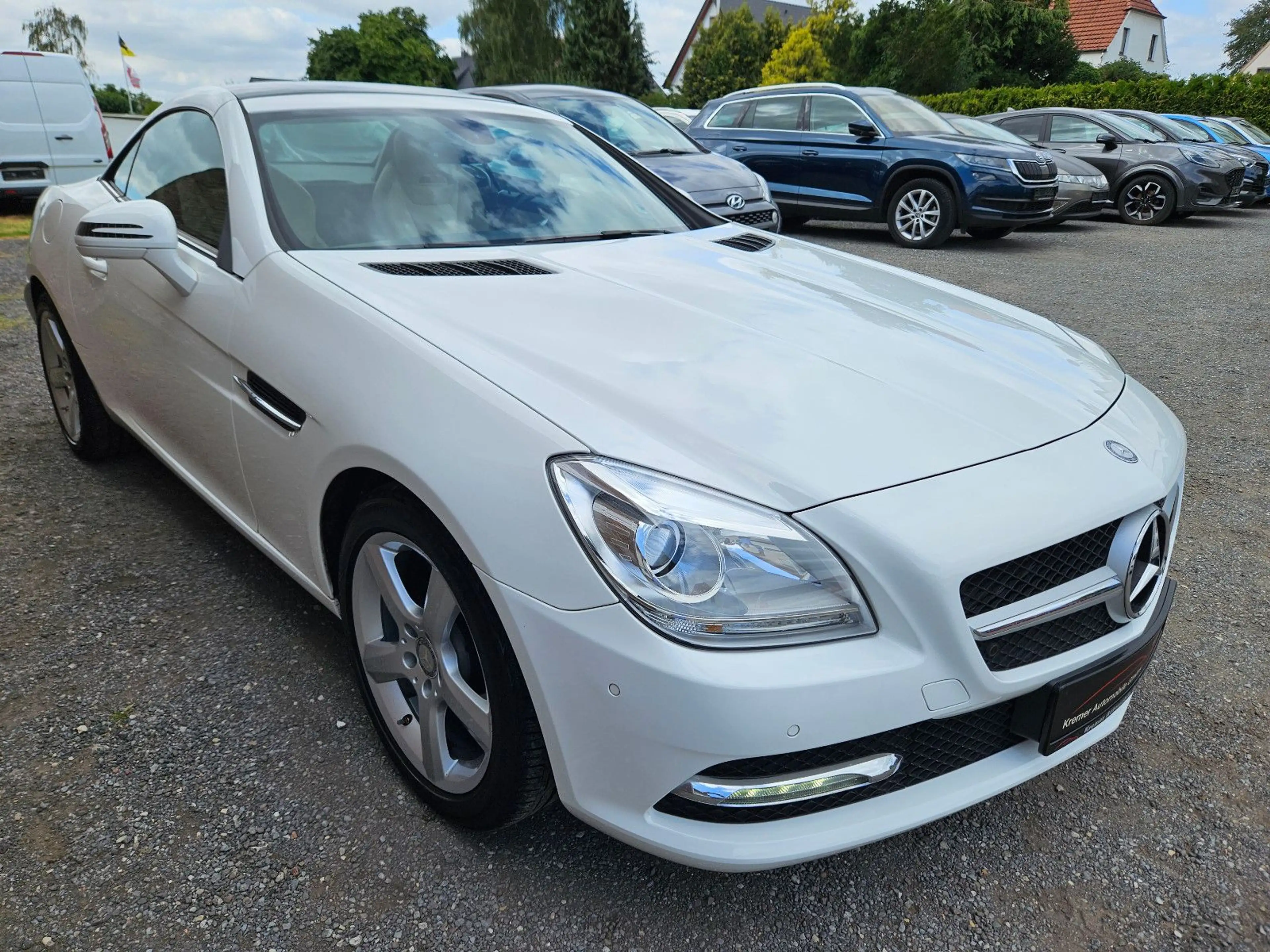 Mercedes-Benz SLC 200 Roadster — photo 4