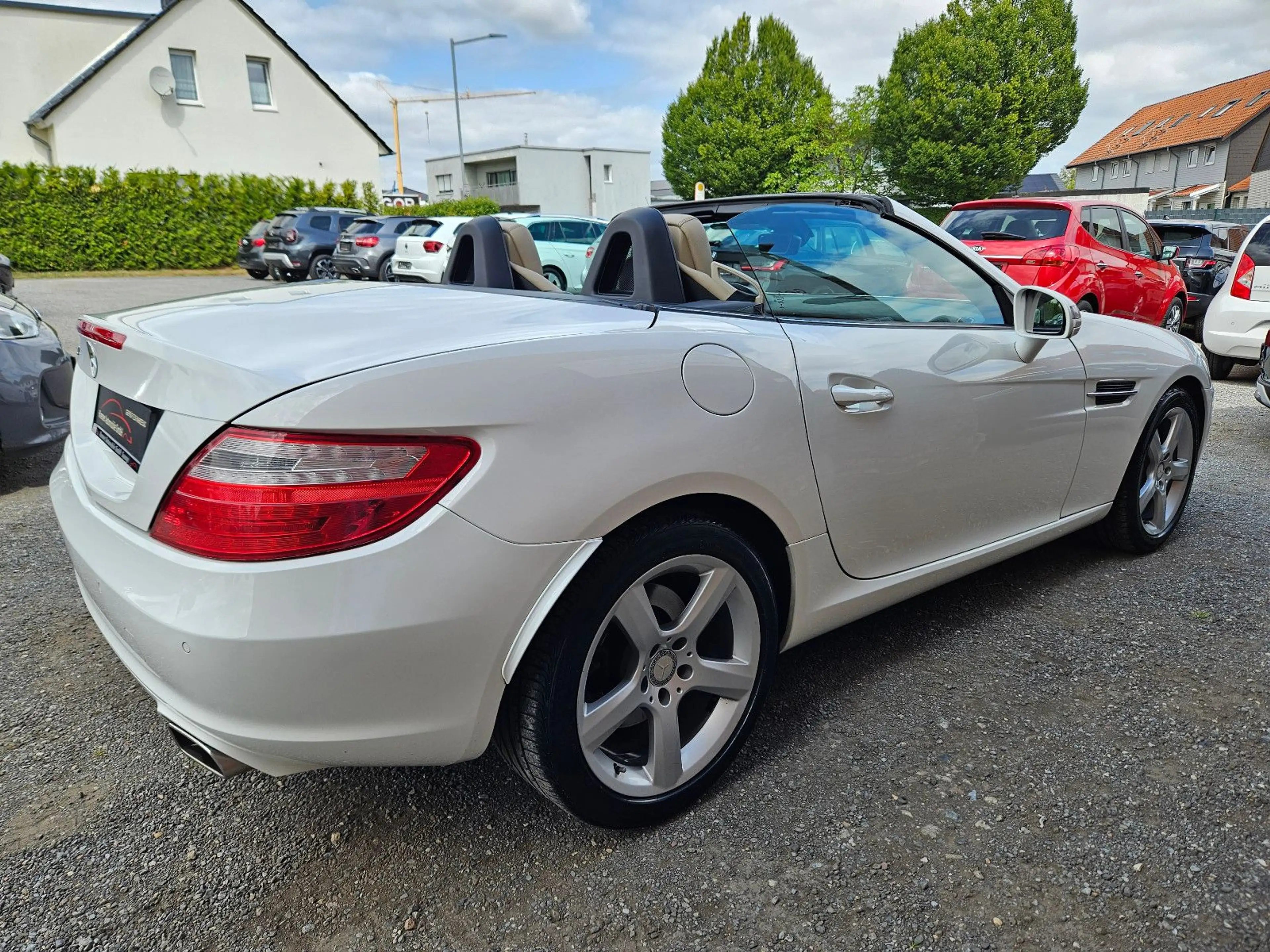 Mercedes-Benz SLC 200 Roadster — photo 9