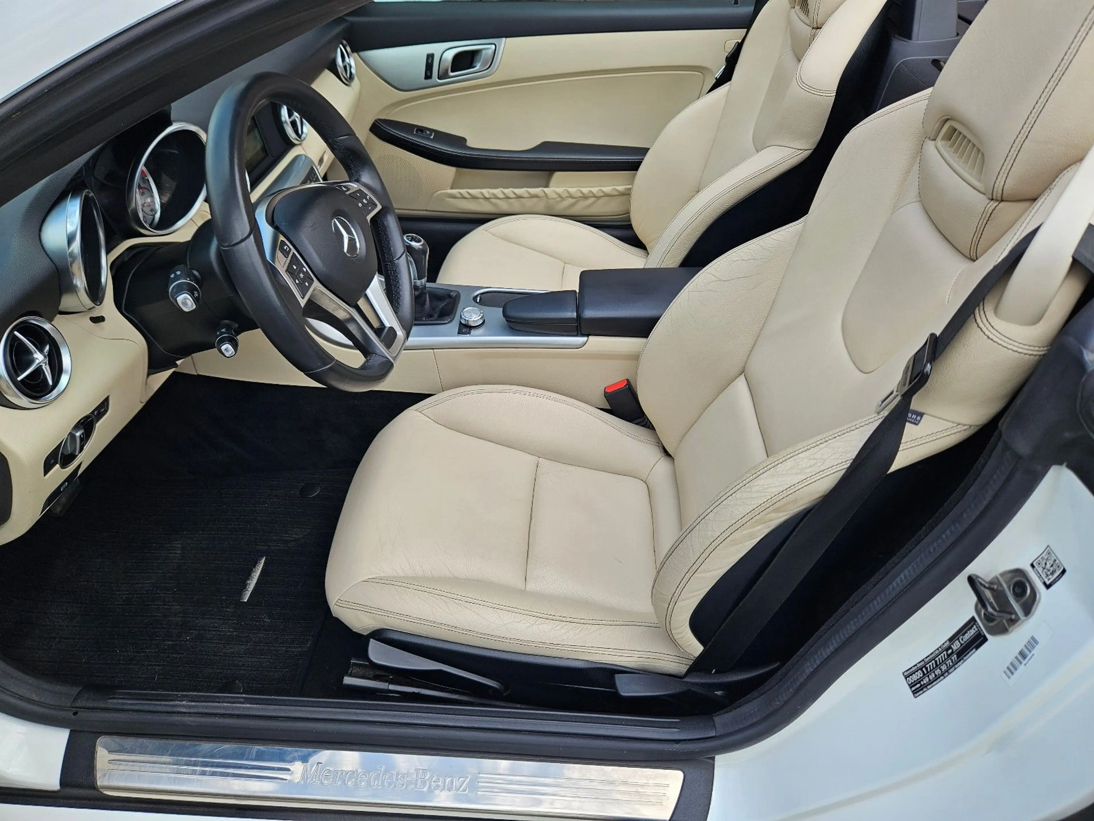 Mercedes-Benz SLC 200 Roadster — photo 12