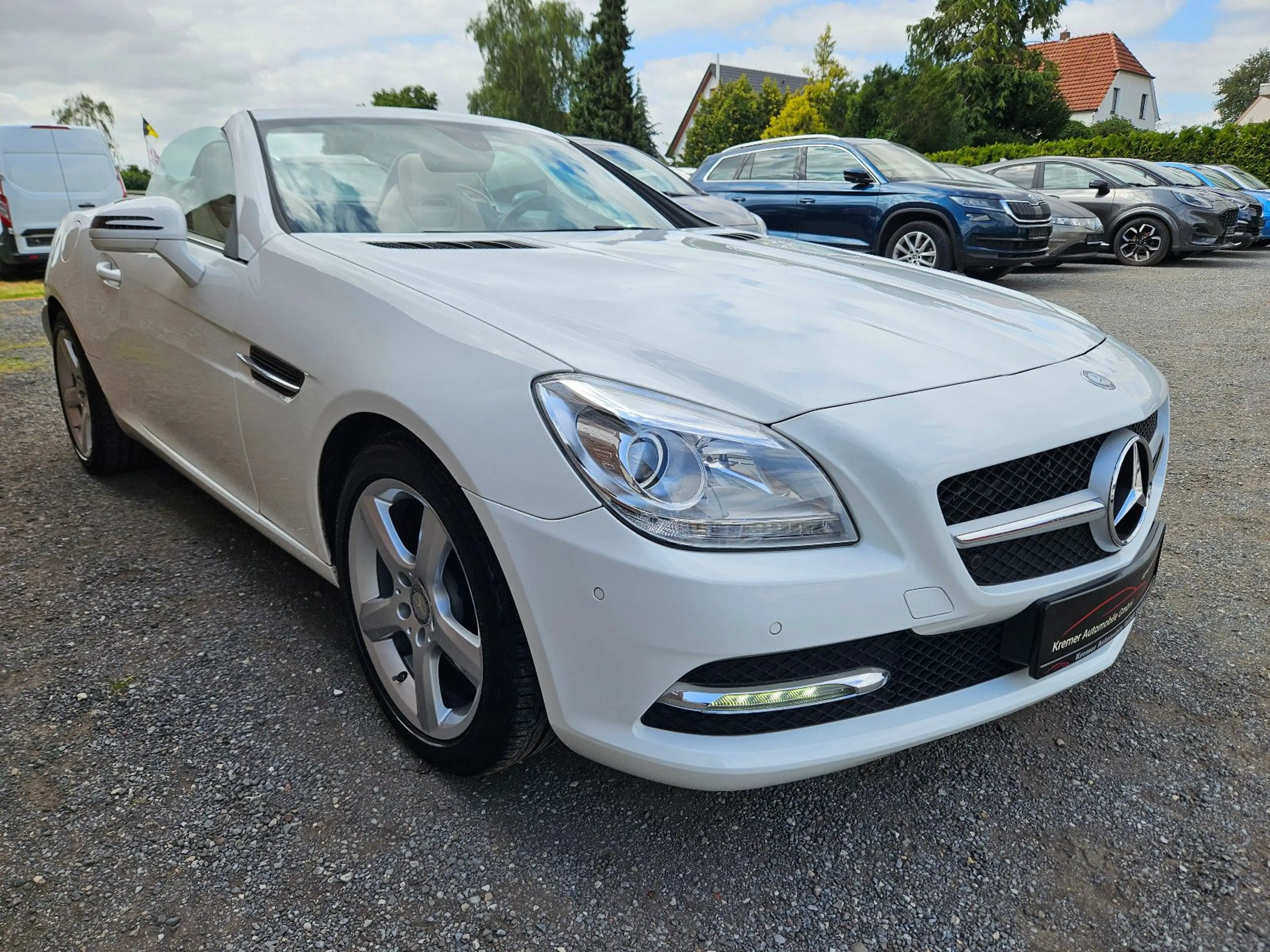 Mercedes-Benz SLC 200 Roadster — photo 10