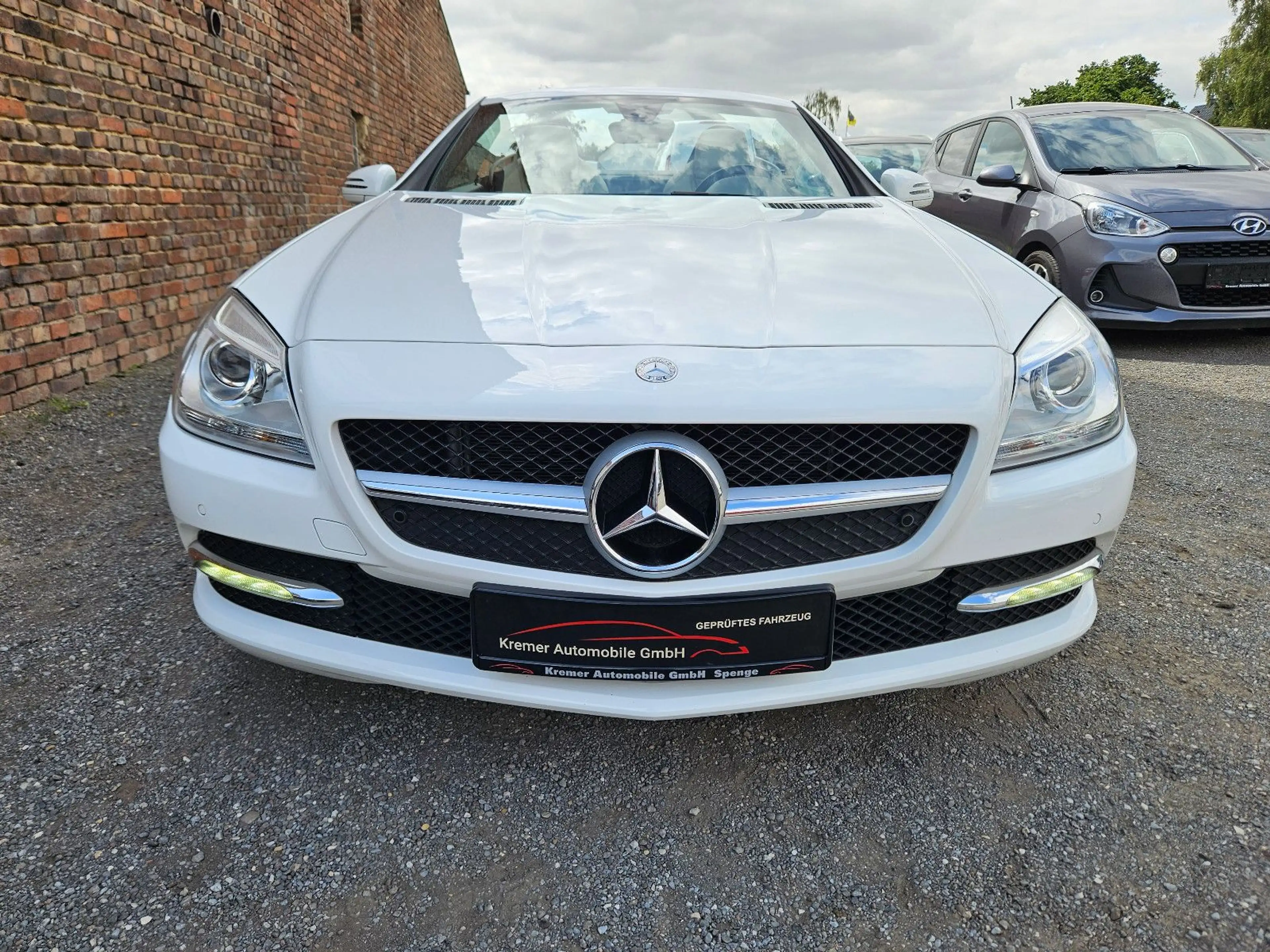 Mercedes-Benz SLC 200 Roadster — photo 11