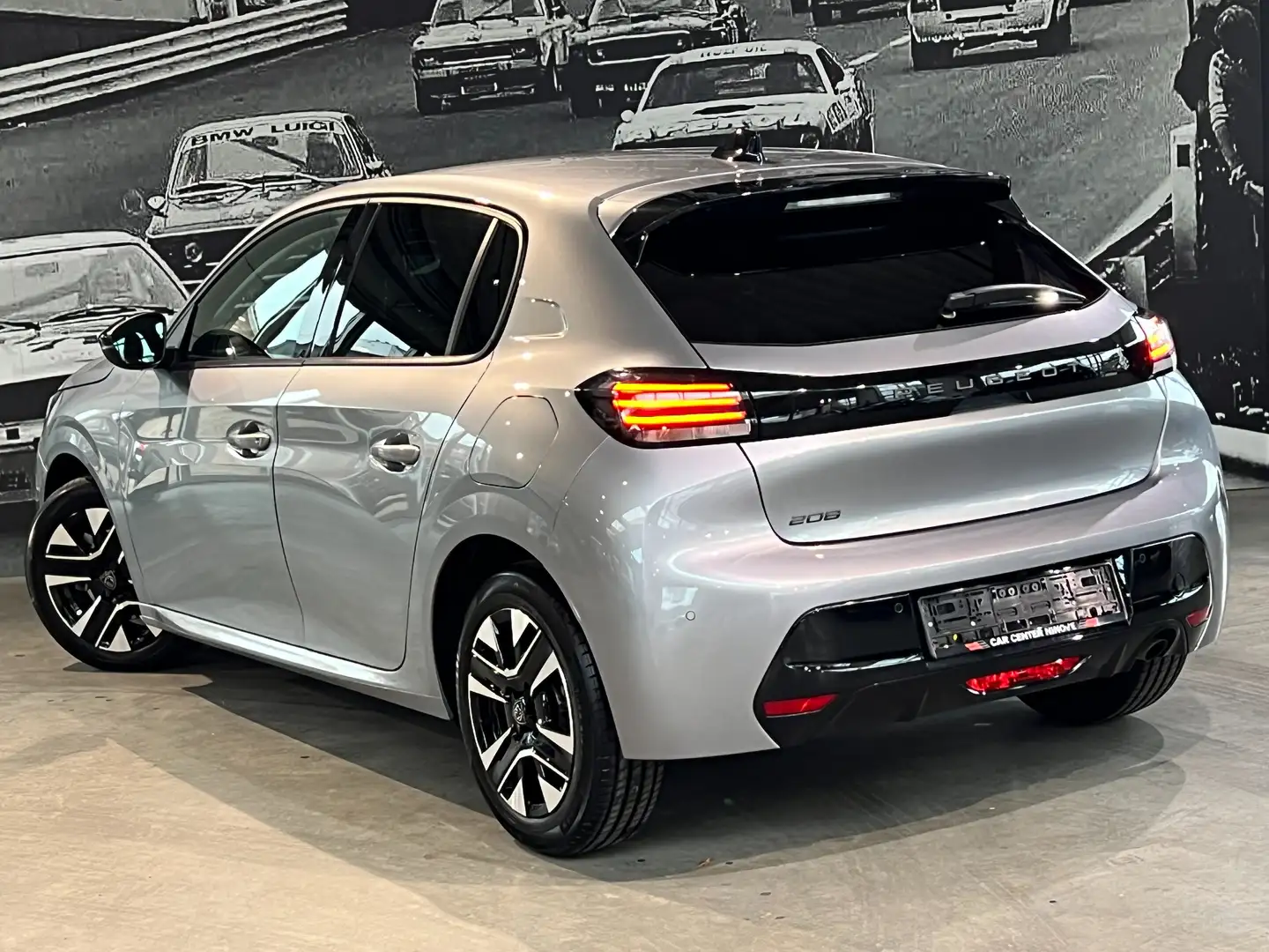 Peugeot 208 Allure / Camera / Navigatie / Apple&Android Gris - 2