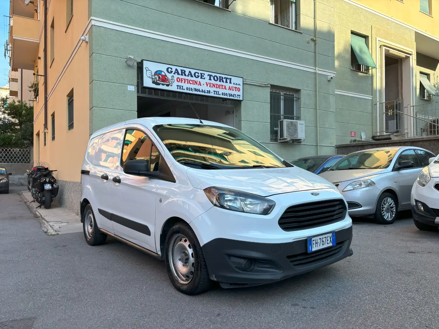 Ford Transit Courier Transit Courier 1.5 TDCi 75CV Van Trend Bílá - 1