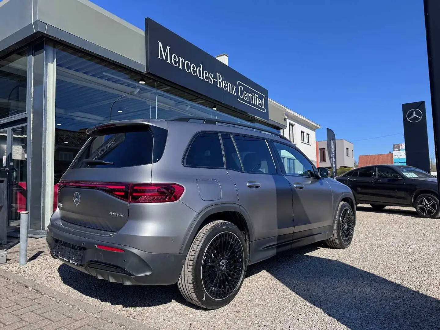 Mercedes-Benz EQB 350 4M AMG Line Gris - 2
