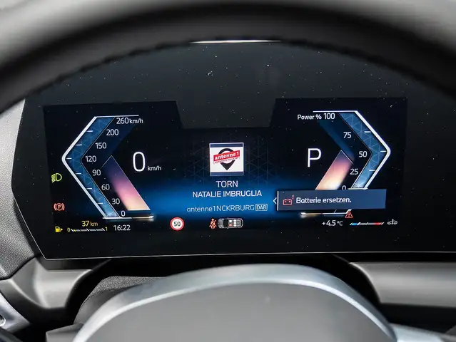 BMW 1 Series view 10