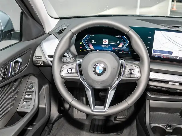 BMW 1 Series view 9