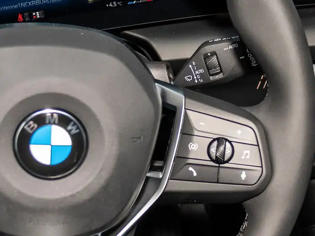BMW 1 Series view 13