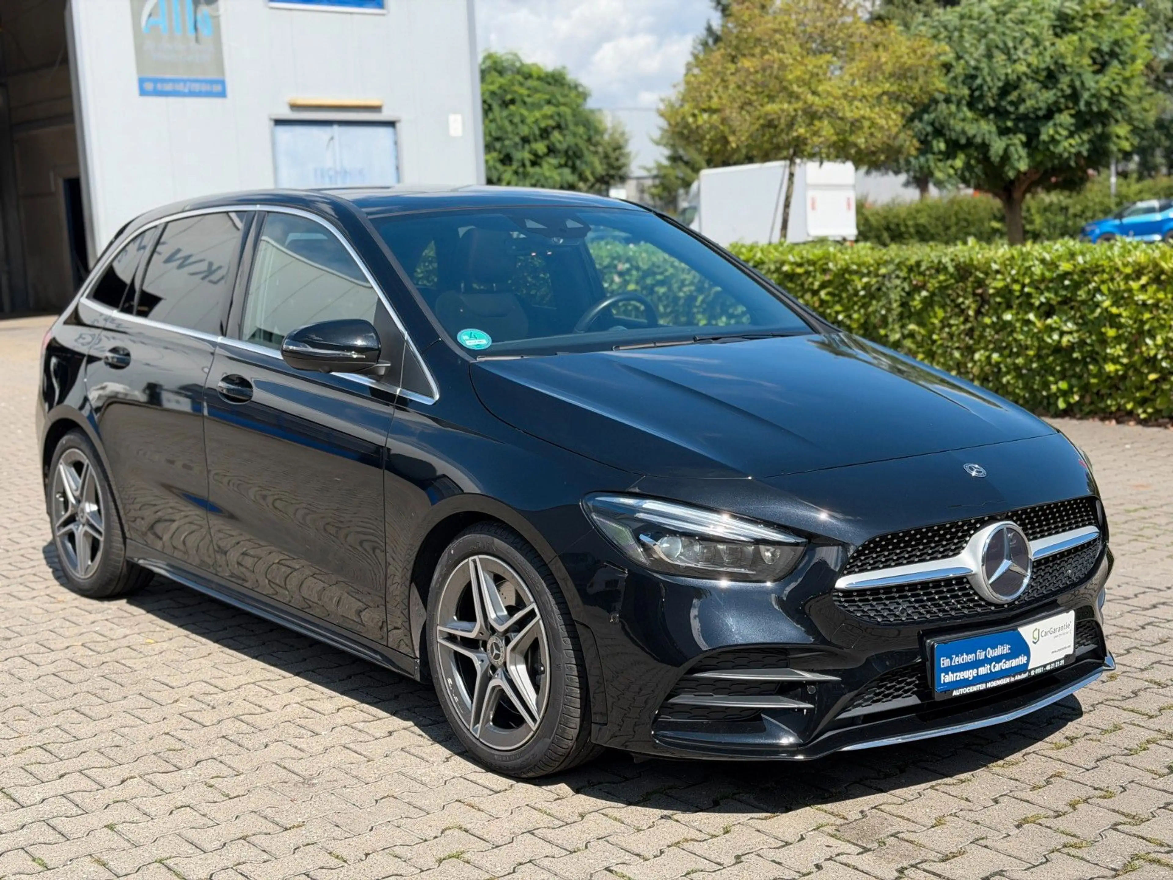 Mercedes-Benz B 250 4Matic Garantie*AMG Line*360°*Pano*Keyless