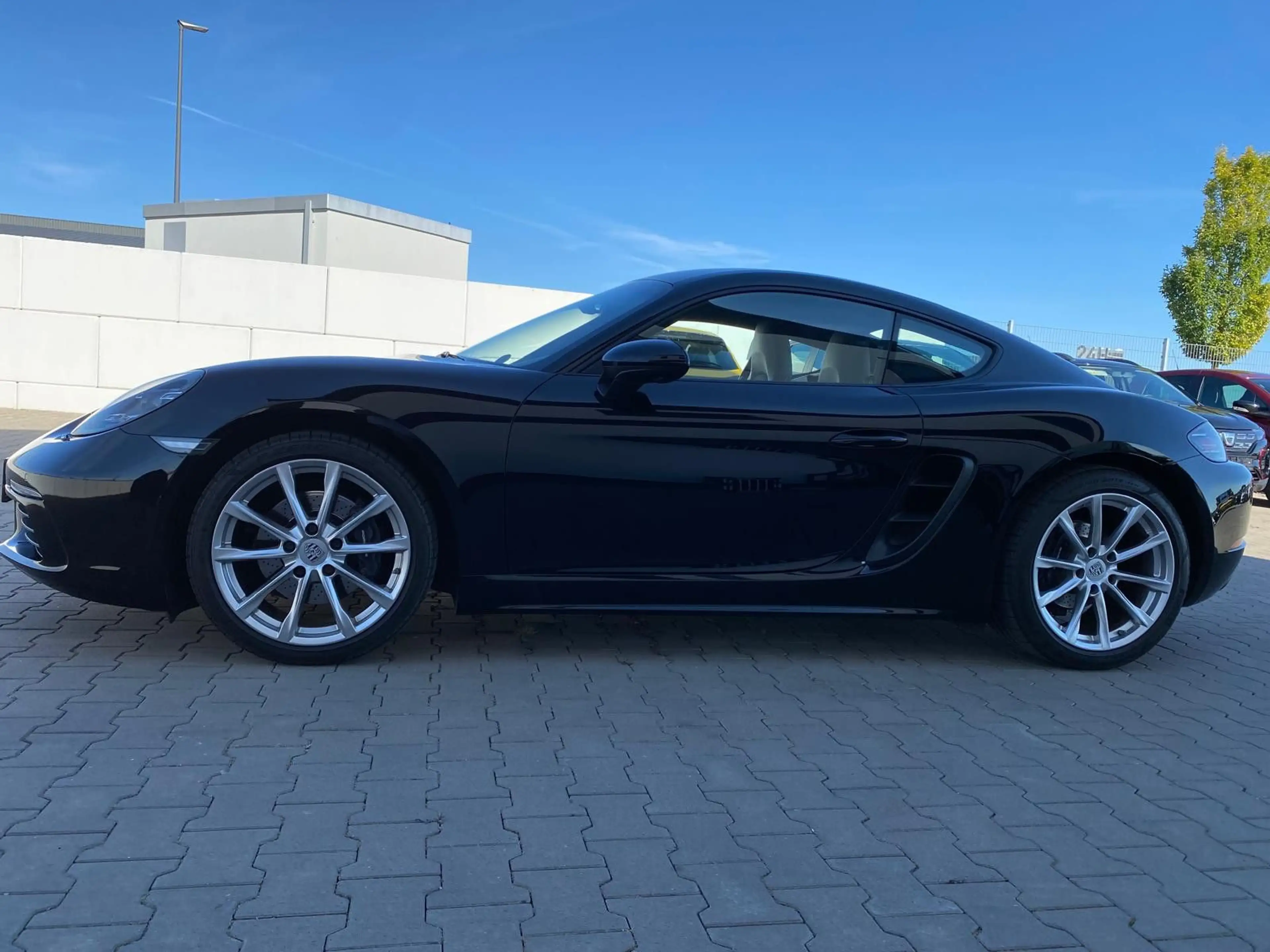 Porsche Cayman 718 / NAVI/ Chrono/Top Zustand — photo 12