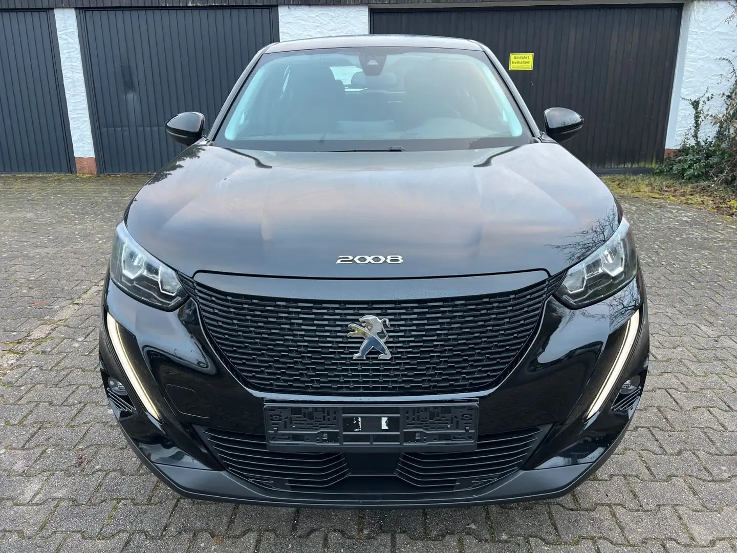 Peugeot 2008 Business 1.2 PureTech*LED*Kam*LaneAss*Navi Schwarz - 2