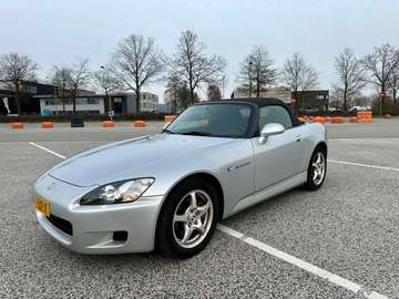 S 2000 2.0i