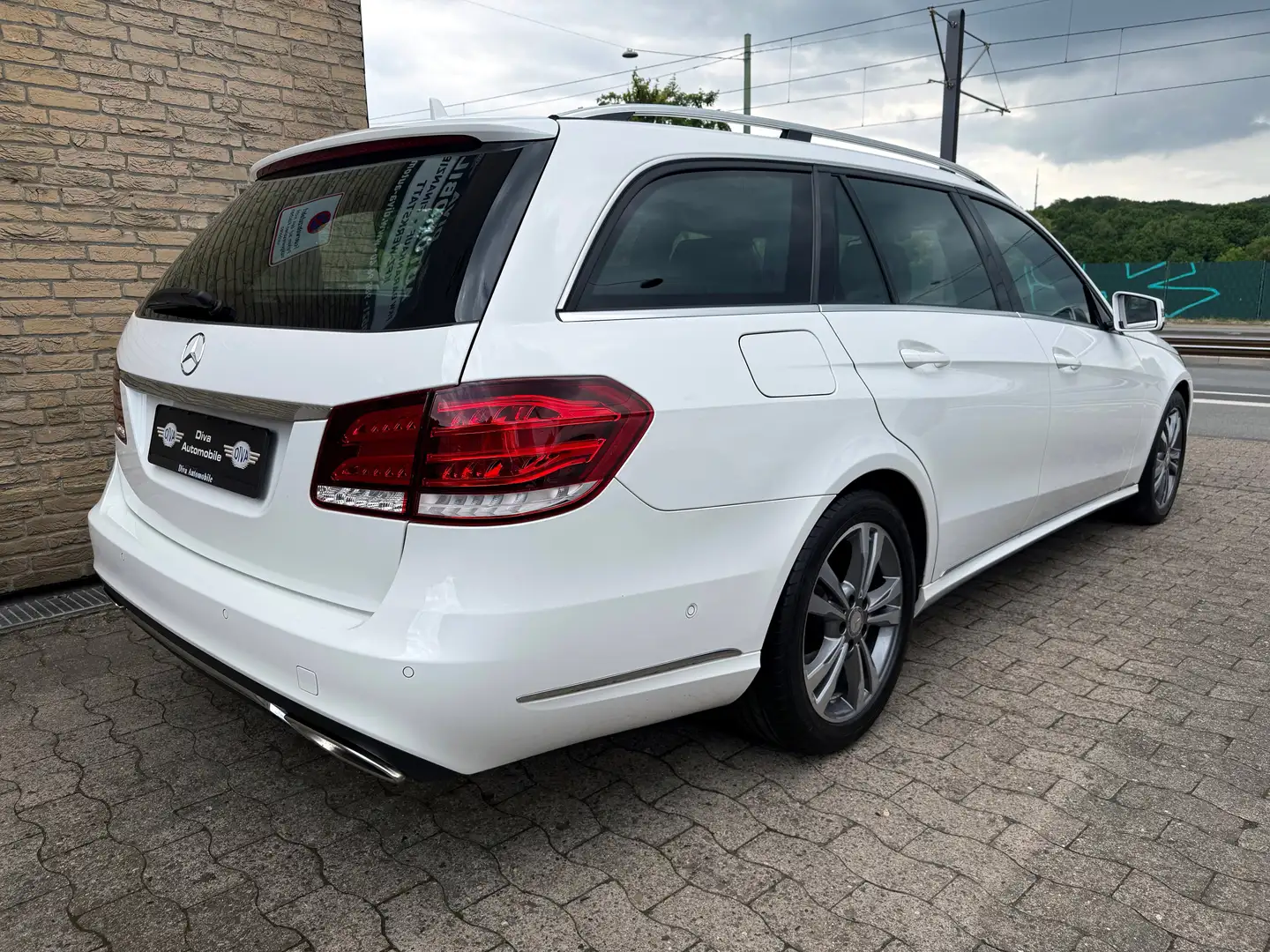 Mercedes-Benz E 250 E 250 BlueTec 9G-Tronic Avantgarde erst 34Tkm Weiß - 2