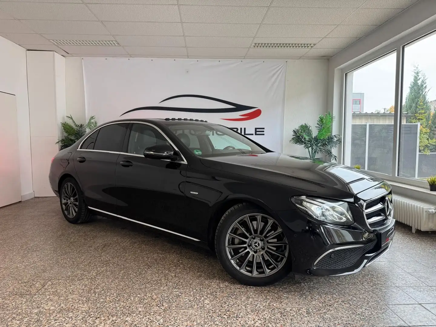 Mercedes-Benz E 220 d Limousine 2. Hand LED Ambiente Kamera Schwarz - 1