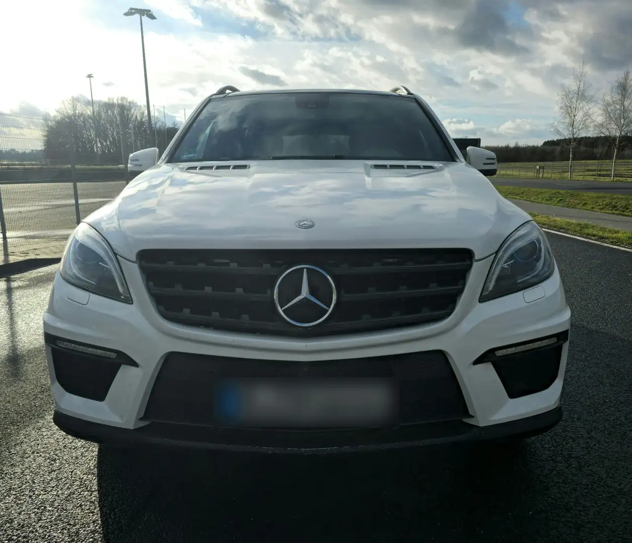Mercedes-Benz ML 63 AMG ML 63 AMG PERFORMANCE PACKAGE DESIGNO Weiß - 2