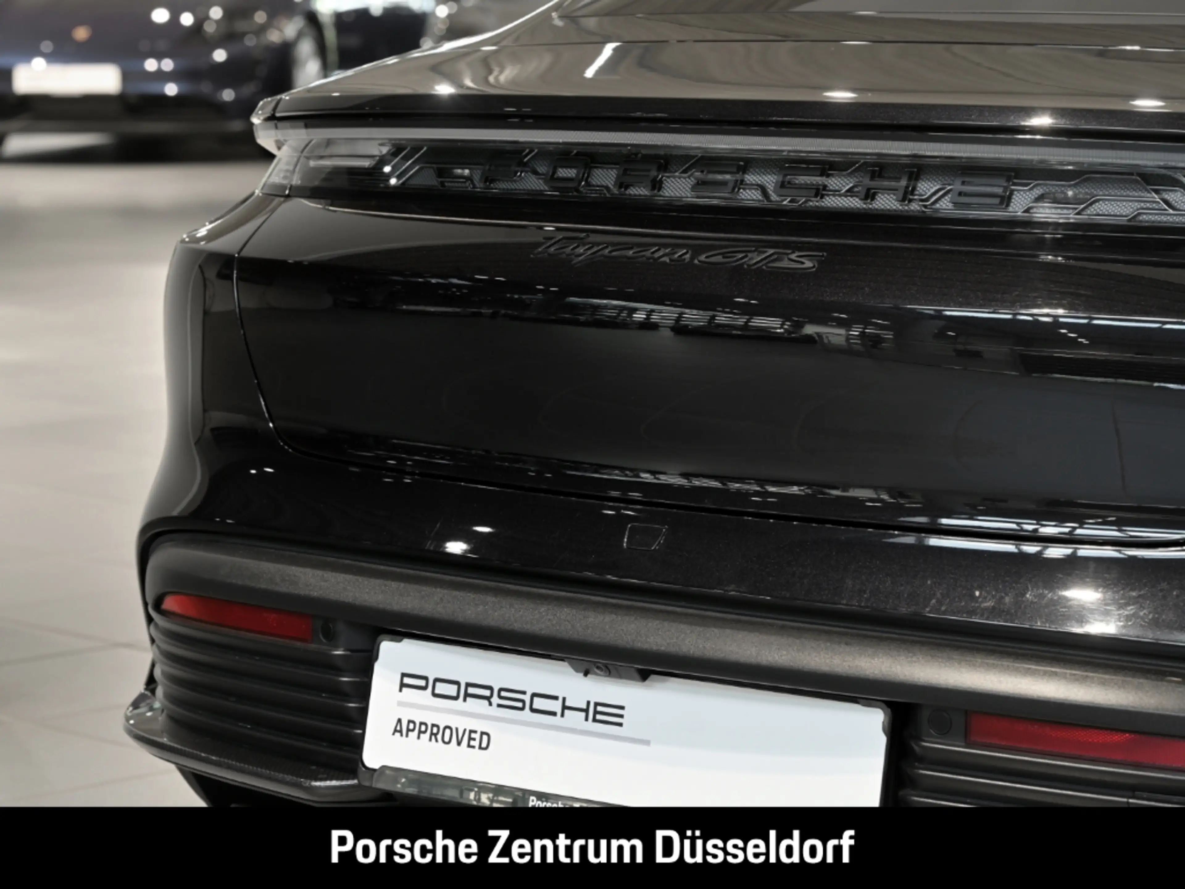 Porsche Taycan GTS — photo 8
