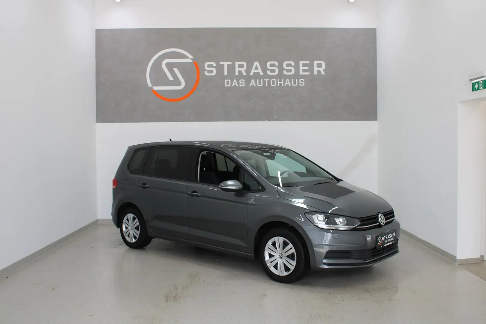 Volkswagen Touran Trendline TDI SCR Grau - 1