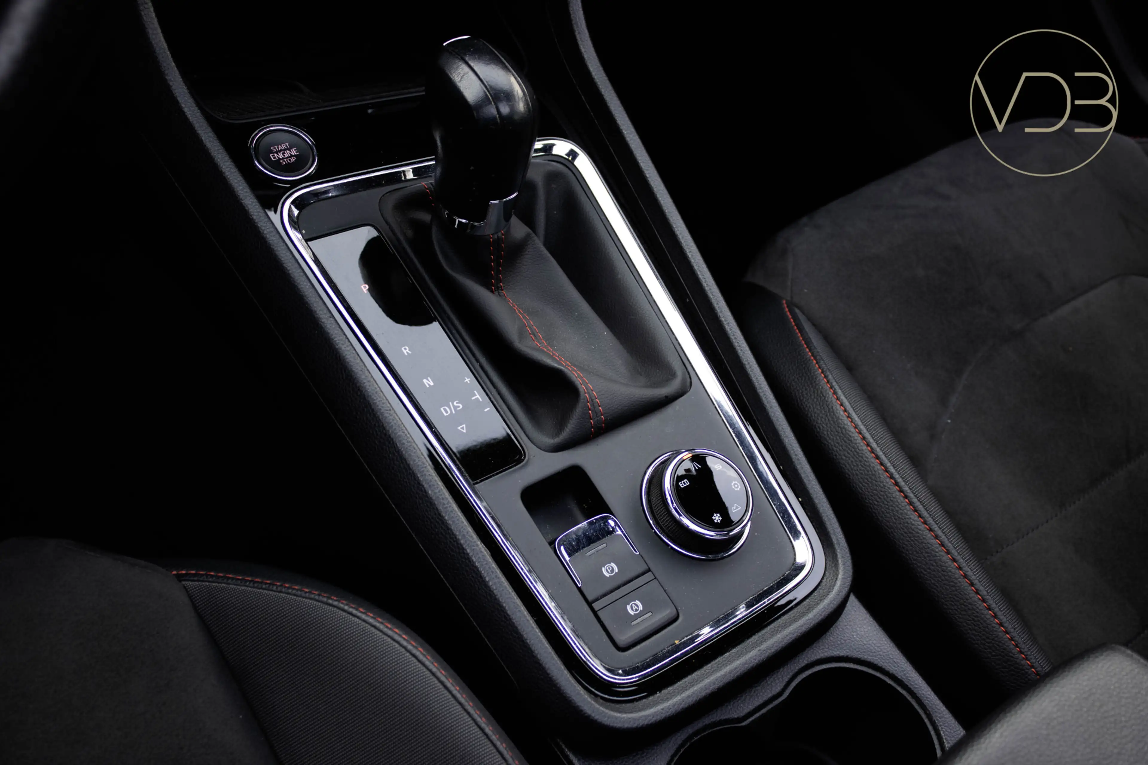 SEAT Ateca 2.0 TSI 190pk FR 4DRIVE PANO TREKHAAK AUDIO VIRTUA — photo 9