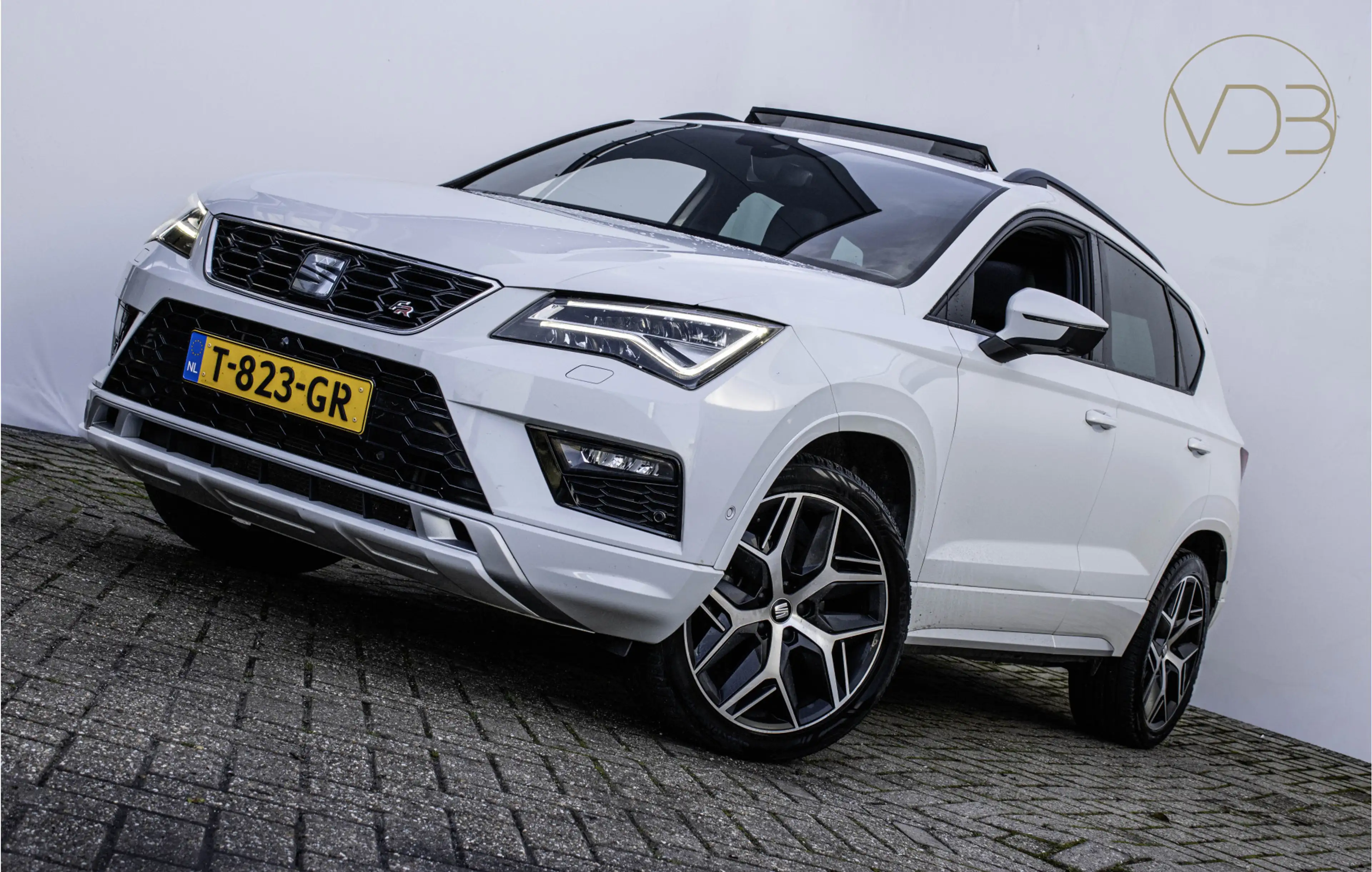 SEAT Ateca 2.0 TSI 190pk FR 4DRIVE PANO TREKHAAK AUDIO VIRTUA