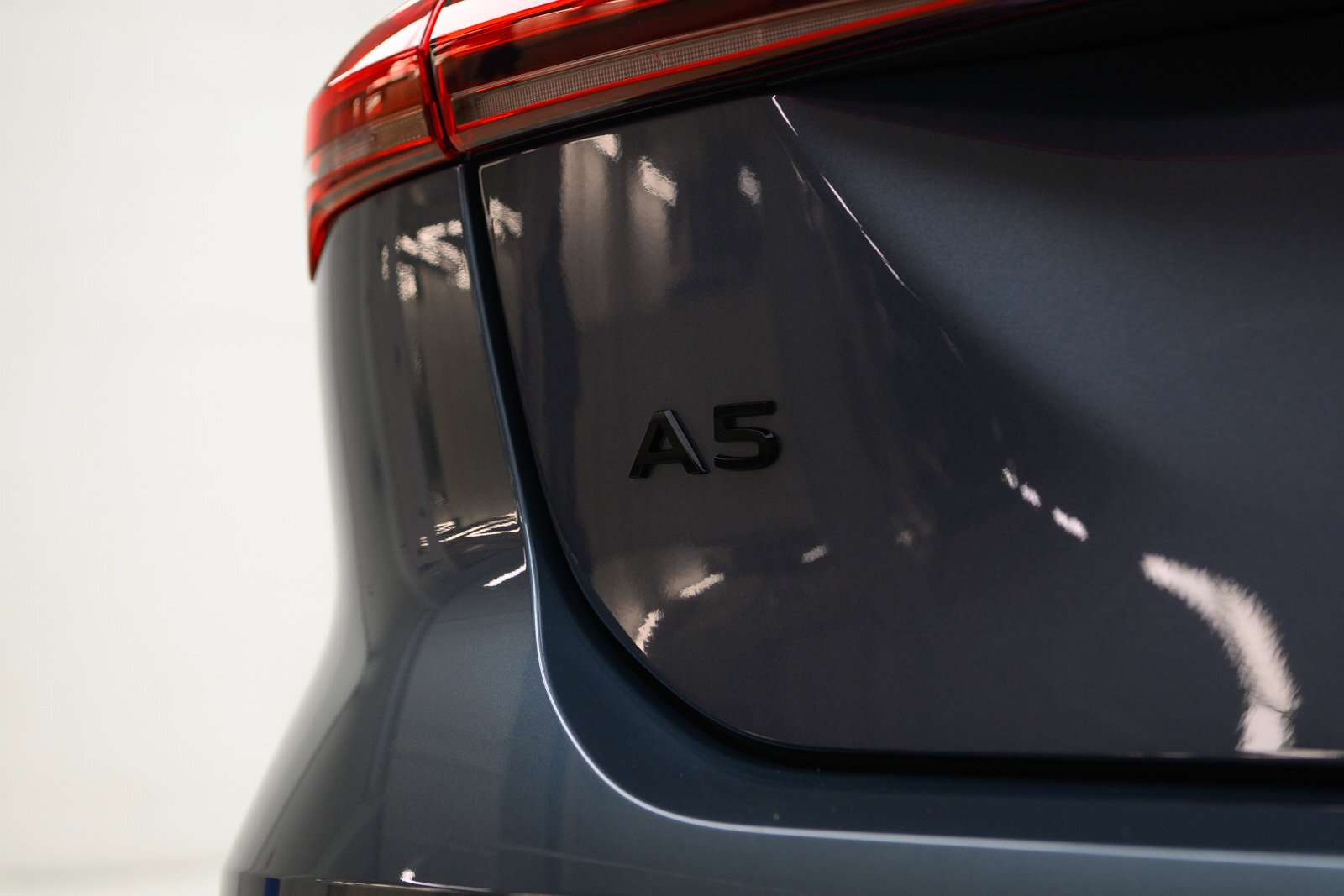 2025 Audi A5 Progressiv | Black Package | Comfort Interior Pack thumb 8