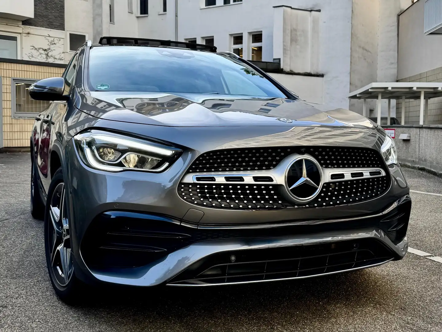 Mercedes-Benz GLA 250 GLA 250 4Matic 8G-DCT AMG Line Szary - 1
