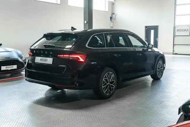 Skoda Octavia view 8