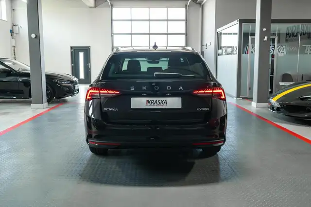 Skoda Octavia view 9