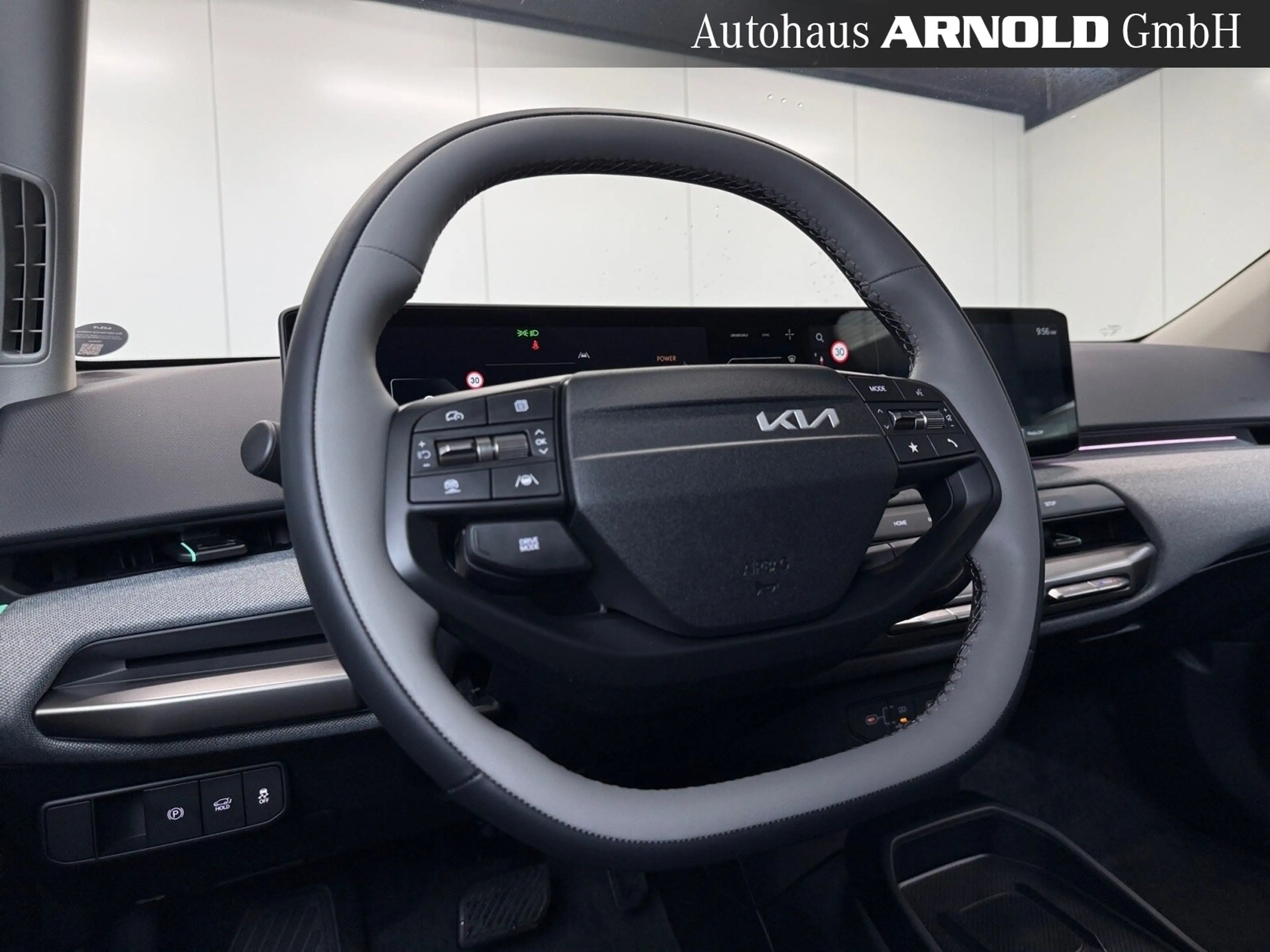 Kia EV4 EV4 81,4 kWh EARTH WP el-Klappe LED 360° Navi ! — photo 9