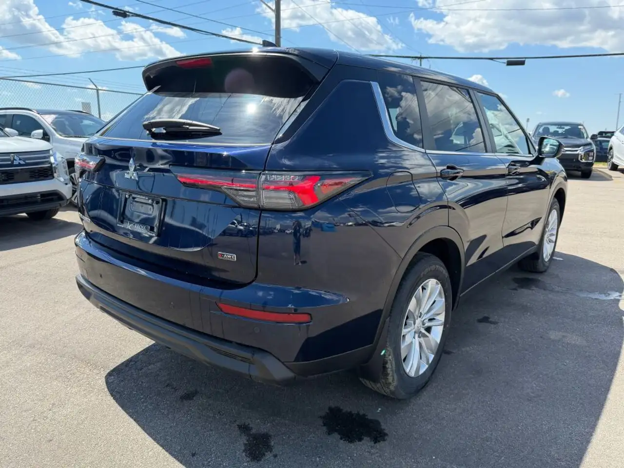 Mitsubishi Outlander снимка Mitsubishi Outlander