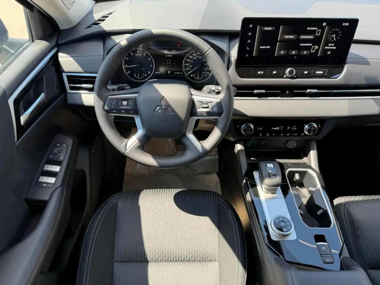 Mitsubishi Outlander снимка Mitsubishi Outlander