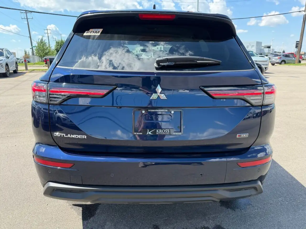 Mitsubishi Outlander снимка Mitsubishi Outlander