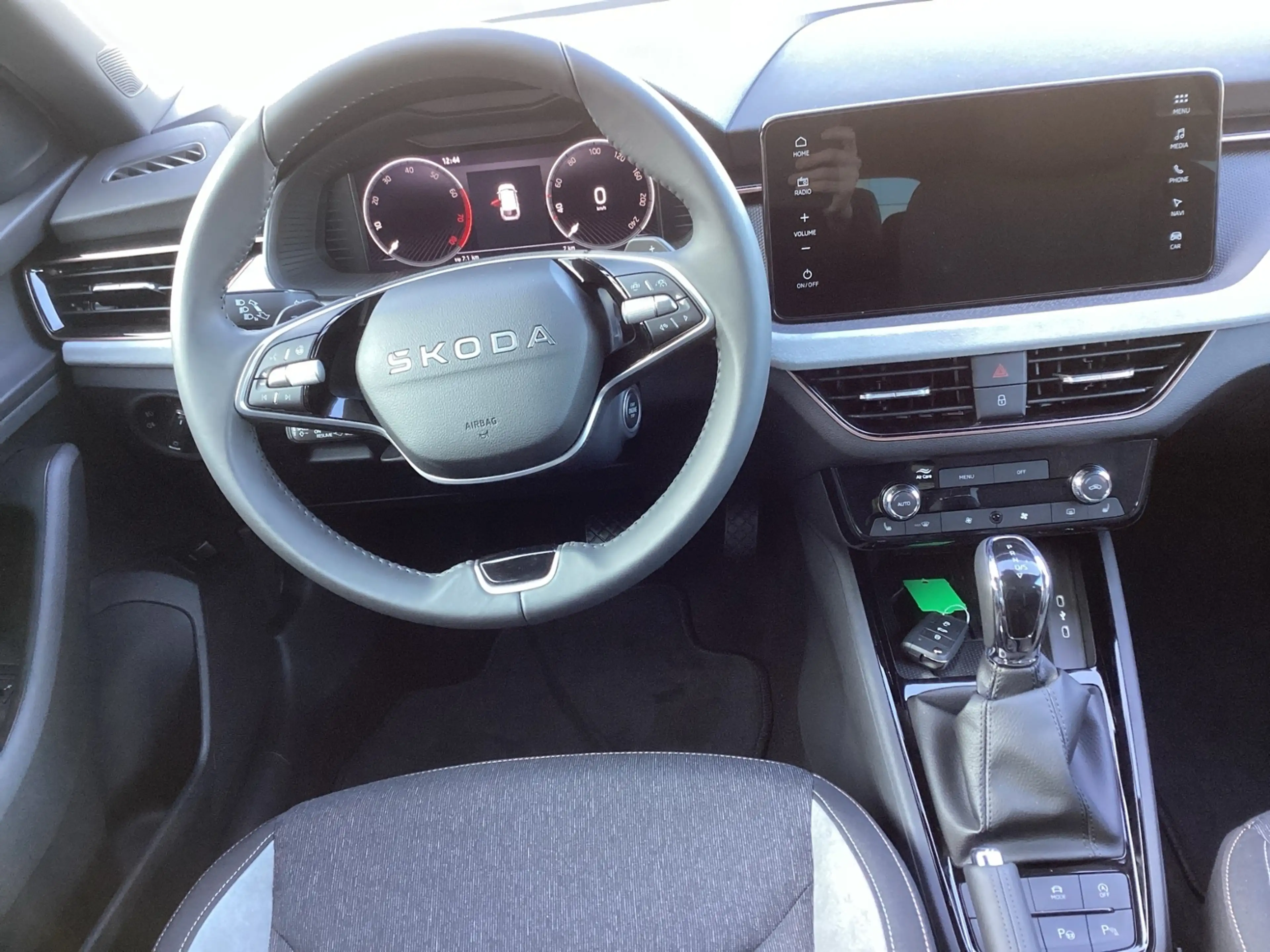 Skoda Scala 1,5 TSI DSG Tour  Emotion*AHK*Komfort*Assist*Info — photo 11