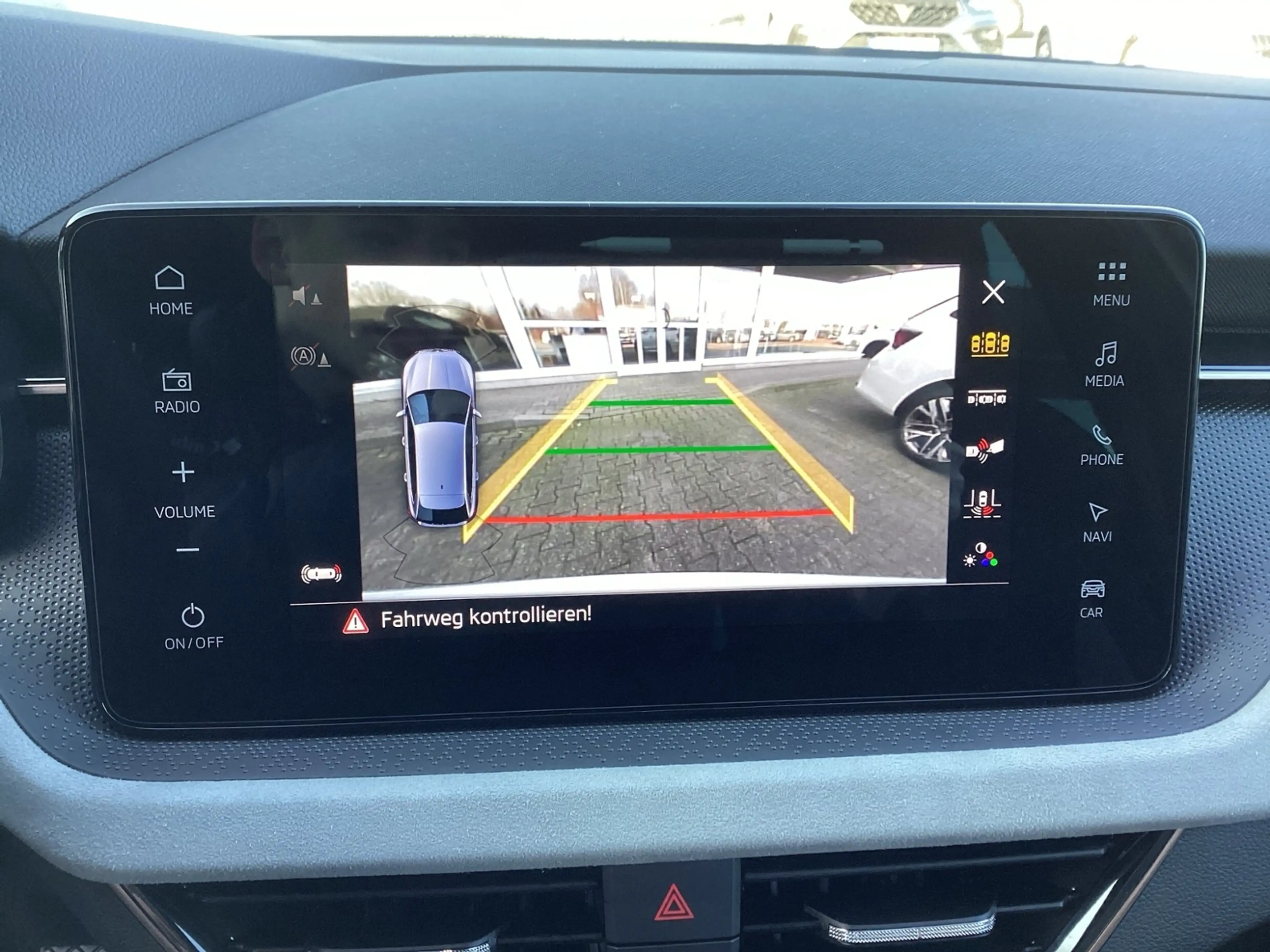 Skoda Scala 1,5 TSI DSG Tour  Emotion*AHK*Komfort*Assist*Info — photo 13