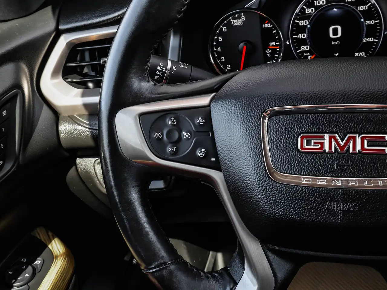 GMC Acadia fotografie GMC Acadia