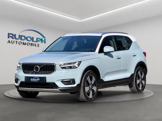 Volvo XC40 2,0 AUTOM. AWD 4x4 PANORAMA LEDER GARANTIE