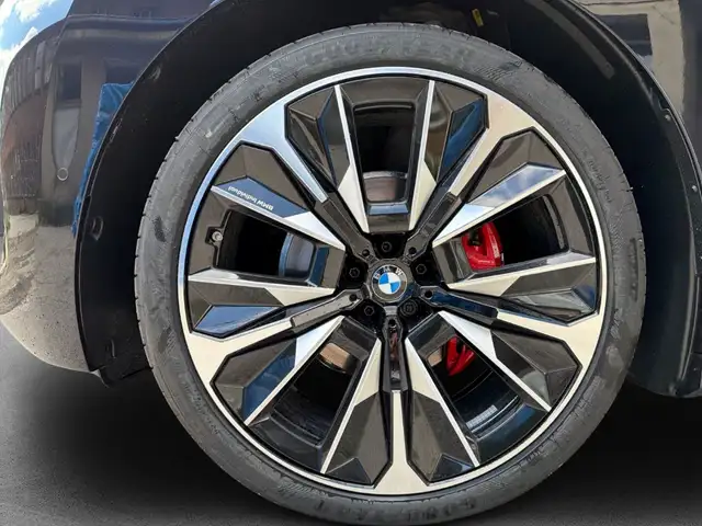 BMW Ix view 7