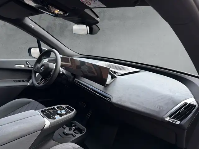 BMW Ix view 12