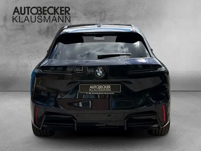 BMW Ix view 6