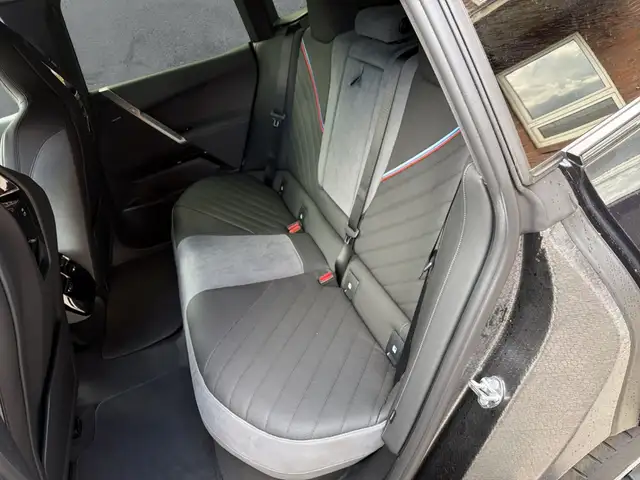 BMW Ix view 13