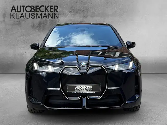 BMW Ix view 5