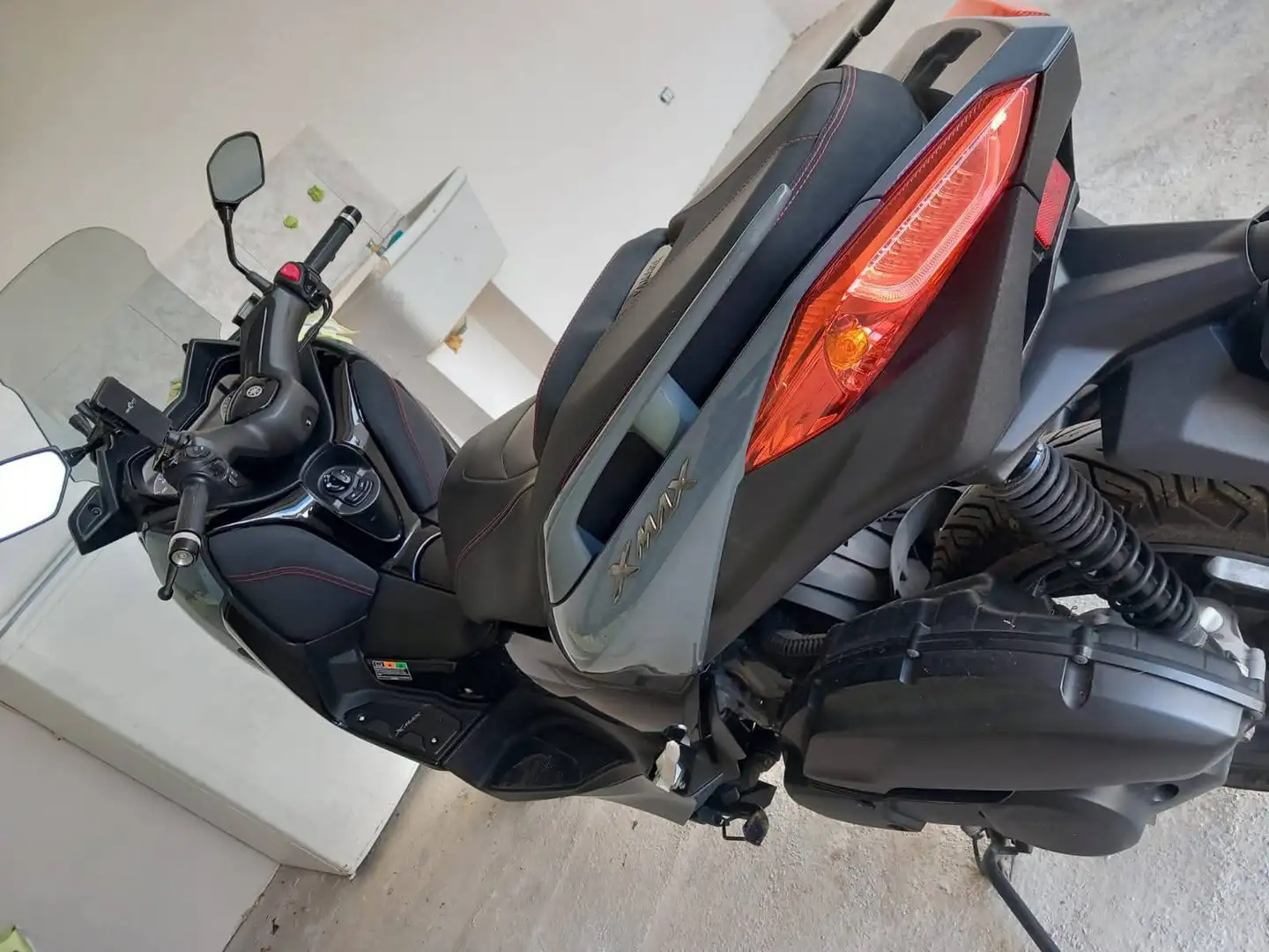Yamaha X-Max 125 Szary - 2