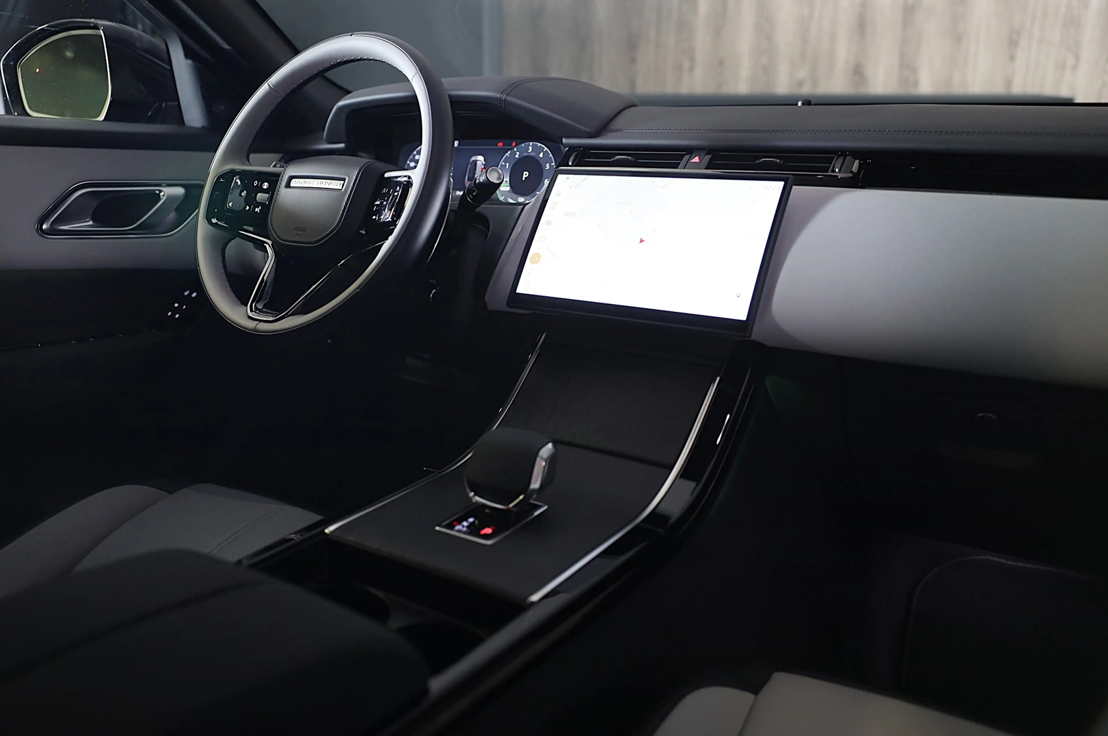 Land Rover Range Rover Velar 2.0 P400e Edition / Head Up / 360 Camera / Two Ton — photo 6