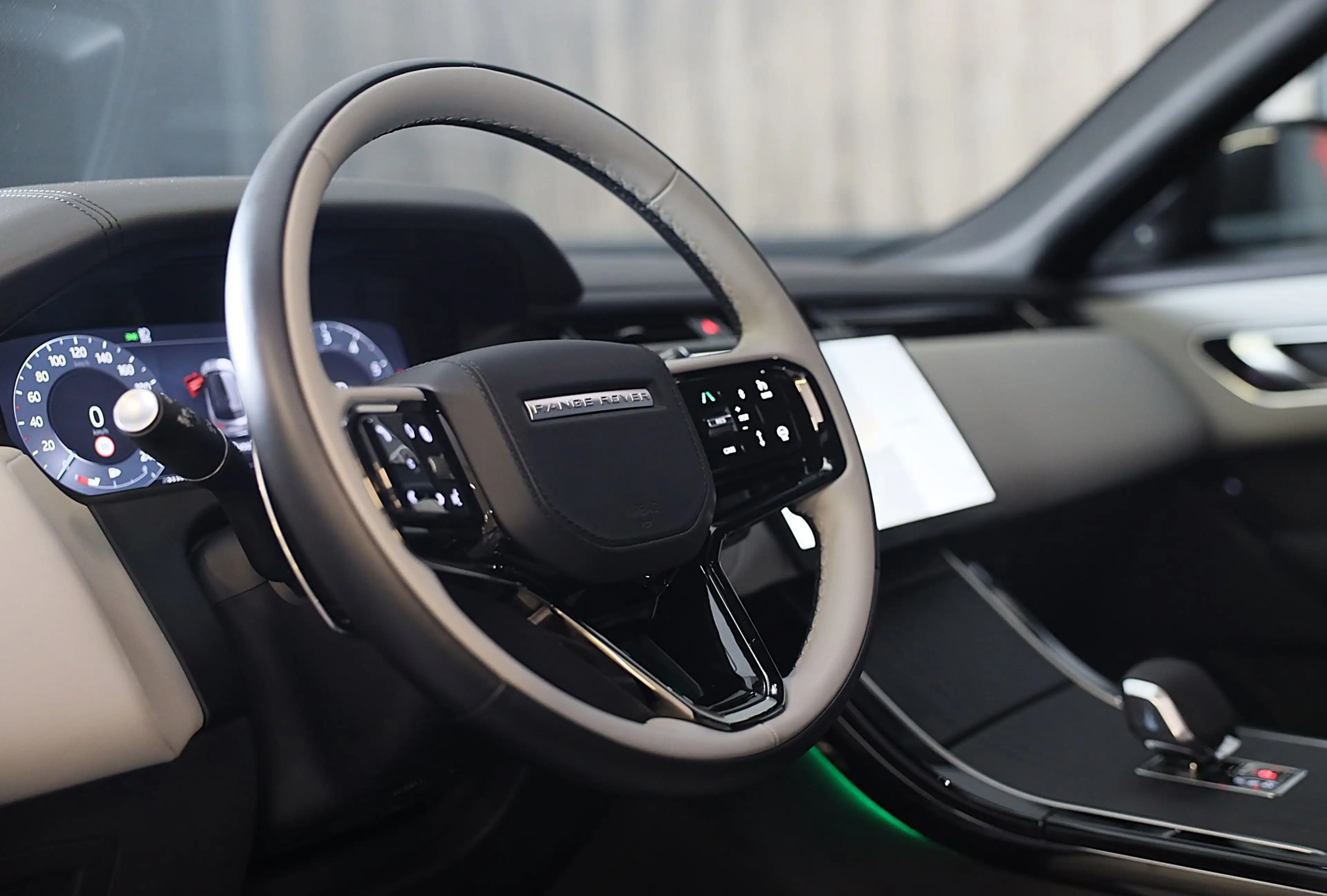 Land Rover Range Rover Velar 2.0 P400e Edition / Head Up / 360 Camera / Two Ton — photo 8