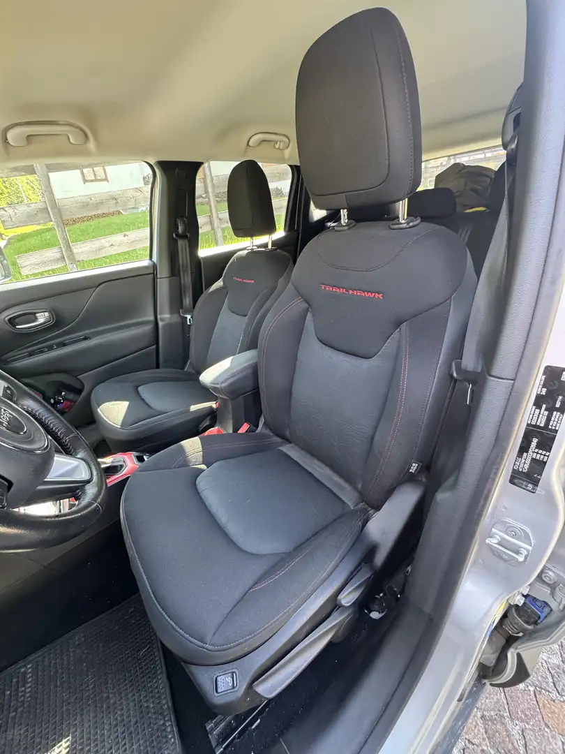 Jeep Renegade - 1