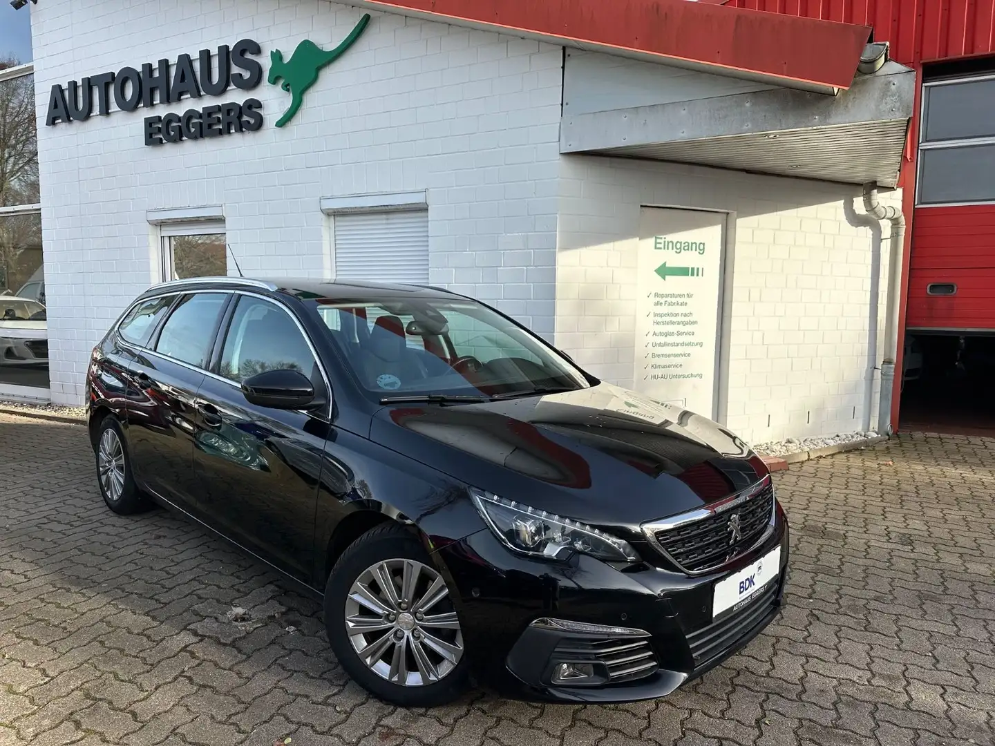 Peugeot 308 SW Allure/PANO/NAVI/AHK/SHZ/TEMP/APPLE CP Schwarz - 1