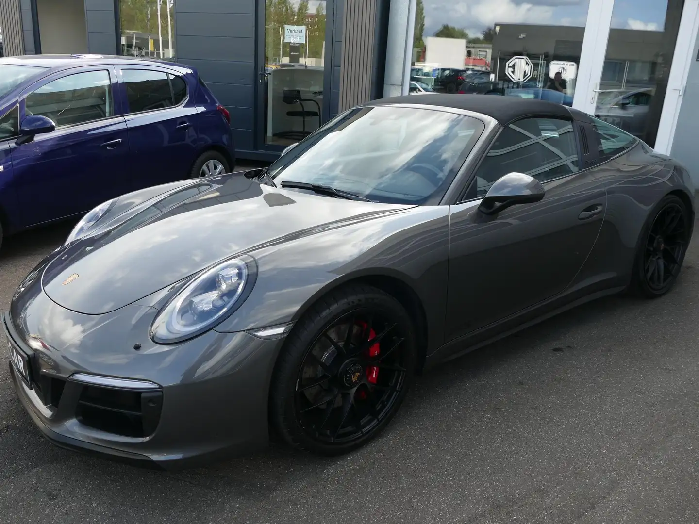 Porsche 911 911 991  Targa 4 GTS Leder Navi LED Soundsystem Grau - 1