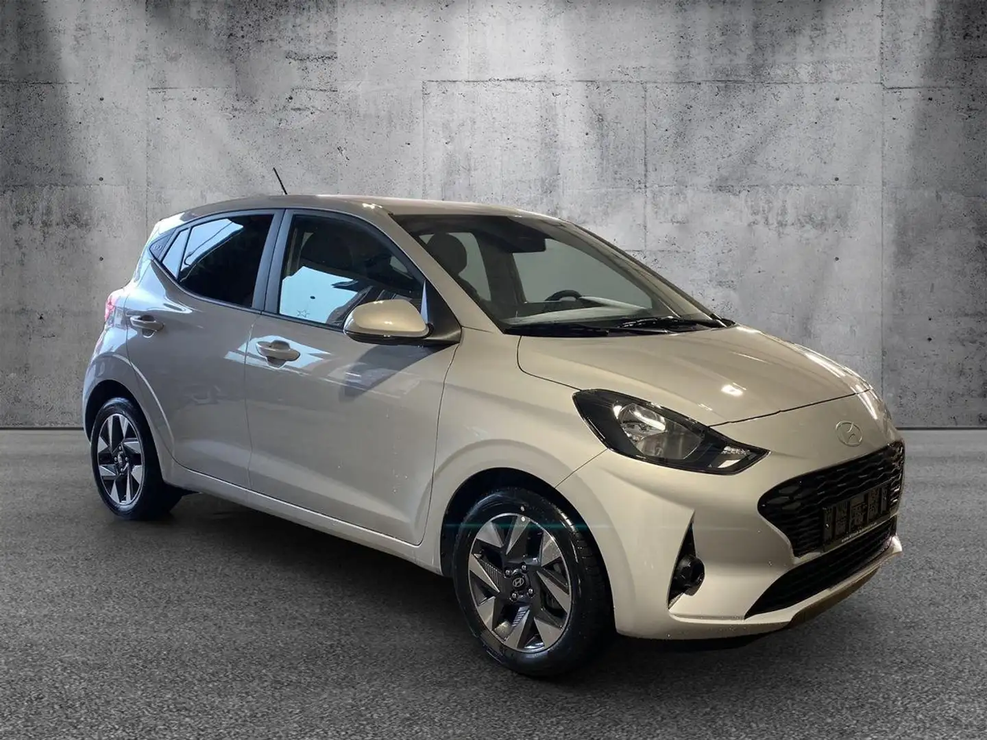 Hyundai i10 Navi / R.Kamera / Winterp. / Klimaauto Grijs - 2