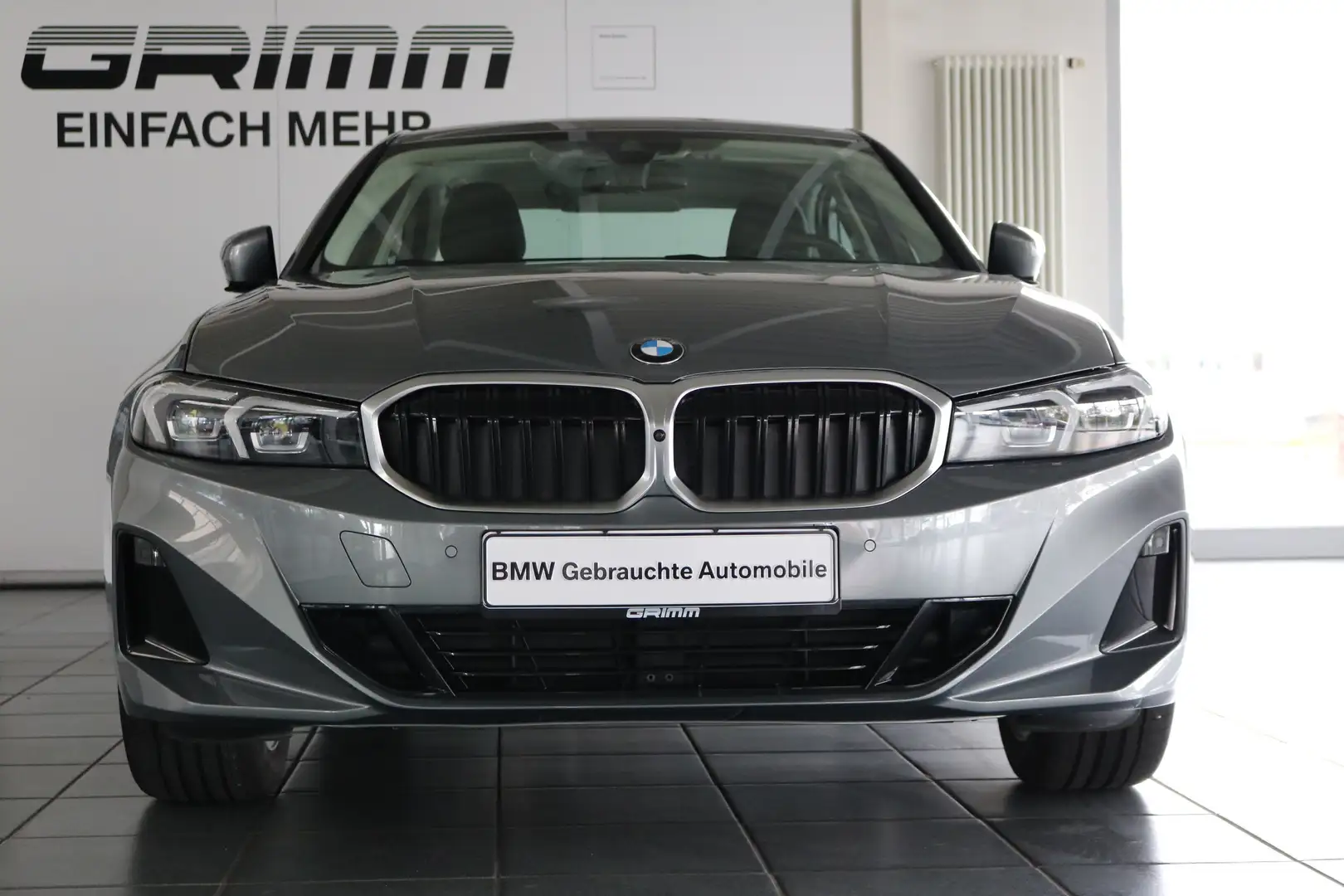 BMW 320 i Park.-Ass.Plus, Head-Up, RFK, Komfzg., Sportlenk Gris - 2