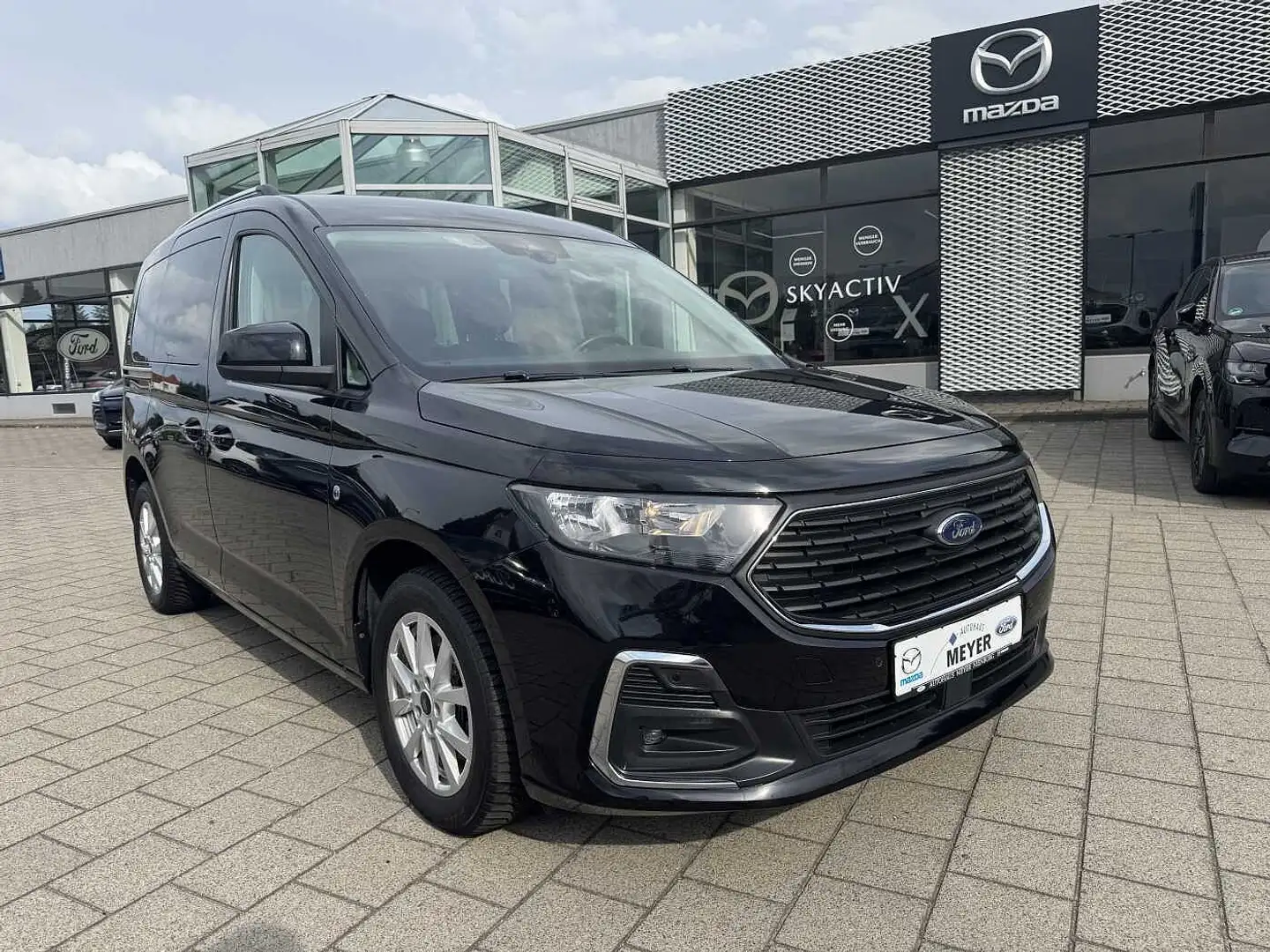 Ford Tourneo Connect 1.5 EcoBoost Titanium Navi/DAB Schwarz - 1